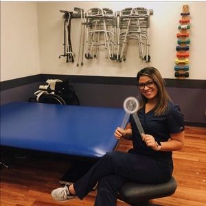 Meet your Posher, Mia